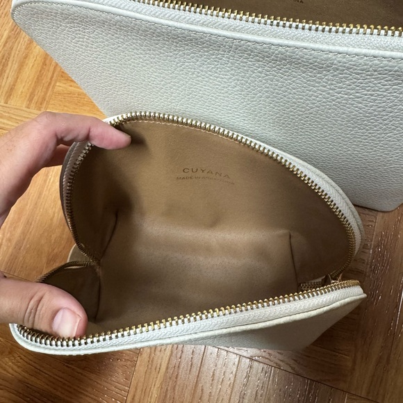 Cuyana travel set - Picture 4 of 4